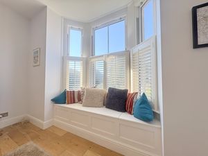 HIGH STREET- click for photo gallery